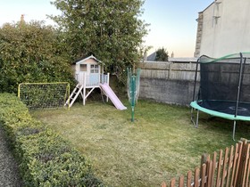 Ivy Cottage-Serviced accommodation