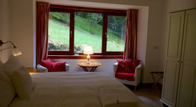 Signal Rock Glencoe Cottages