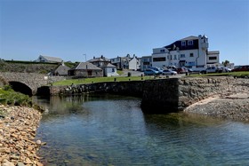 Kinloch Hotel