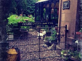 The Retreat Castle Guesthouse