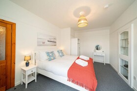 Bellrock View - Traditional Coastal Retreat