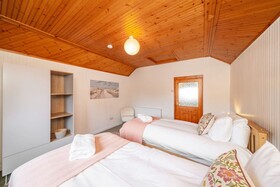 Bellrock View - Traditional Coastal Retreat