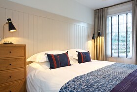 Ross Lodge