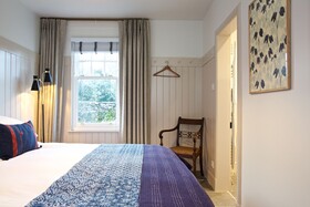Ross Lodge