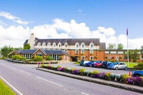 Muthu Dalmally Hotel