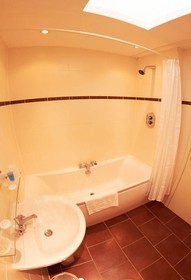 Abbotsford Hotel