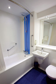 Travelodge Aberdeen Airport