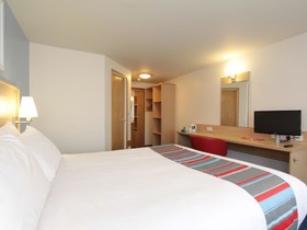 Travelodge Aberdeen Airport