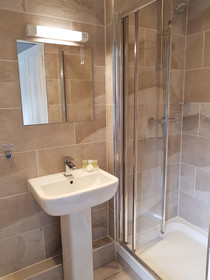 18 Craigmillar Park