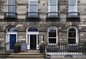 24 Royal Terrace Hotel