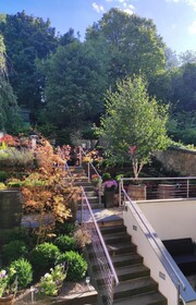 24 Royal Terrace Hotel