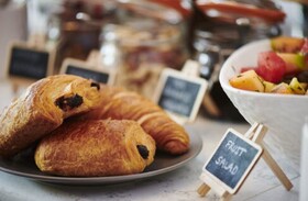 24 Royal Terrace Hotel