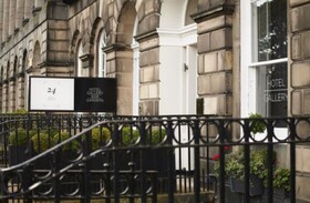 24 Royal Terrace Hotel