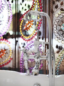 24 Royal Terrace Hotel