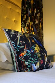 24 Royal Terrace Hotel