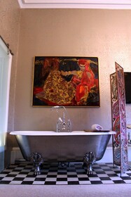 24 Royal Terrace Hotel