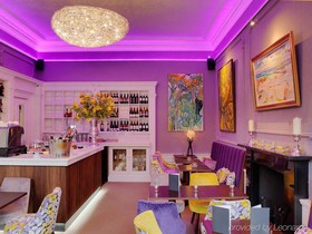 24 Royal Terrace Hotel