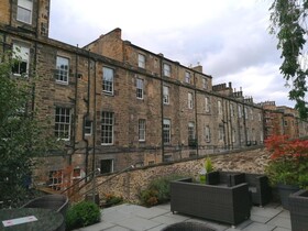 24 Royal Terrace Hotel