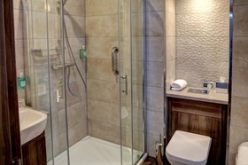 Best Western Kings Manor Hotel