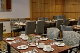 Best Western Kings Manor Hotel