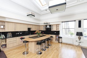 Burnets Apartments