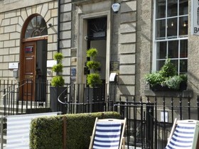 CastleView Guest House