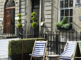 CastleView Guest House