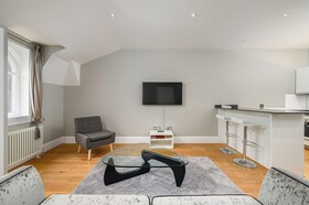 Destiny Scotland - St. Andrew Square Apartments