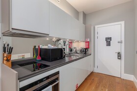 Destiny Scotland - St. Andrew Square Apartments