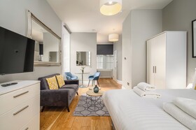Destiny Scotland - St. Andrew Square Apartments