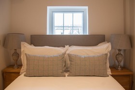 Braid Apartments by Mansley