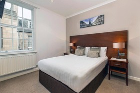 Heeton Concept Hotel - Stewart Aparthotel Edinburgh