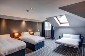 Holiday Inn Express Edinburgh Airport