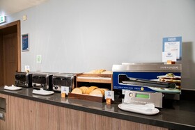 Holiday Inn Express Edinburgh Airport