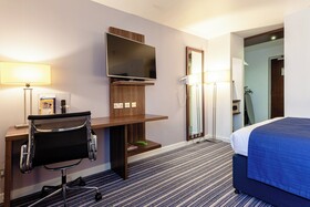 Holiday Inn Express Edinburgh Airport