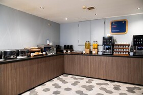 Holiday Inn Express Edinburgh Airport