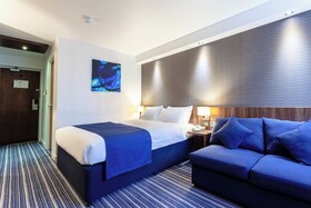 Holiday Inn Express Edinburgh Airport
