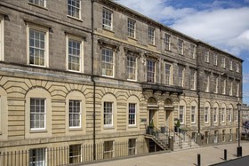 Holiday Inn Express Edinburgh City Centre