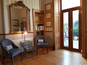 Lauderville Guest House