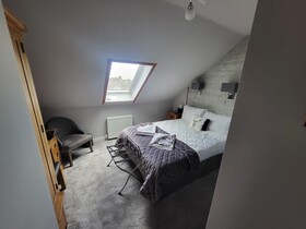 Lauderville Guest House