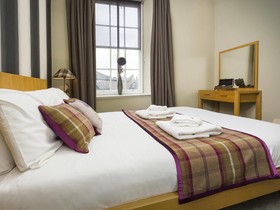 Nicolson Apartments
