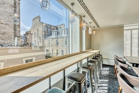 Premier Inn Edinburgh City Centre Waverley