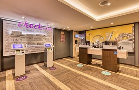 Premier Inn Edinburgh City Centre Waverley