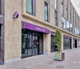 Premier Inn Edinburgh City Centre Waverley