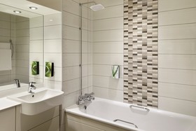 Premier Inn Edinburgh City Centre Waverley