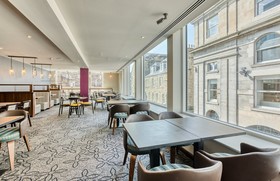 Premier Inn Edinburgh City Centre Waverley