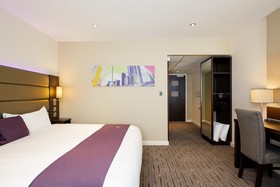 Premier Inn Edinburgh City Centre Waverley
