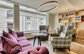 Premier Inn Edinburgh City Centre Waverley