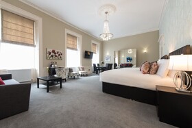 Royal Princes Suites