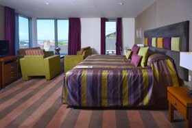 Ten Hill Place Hotel